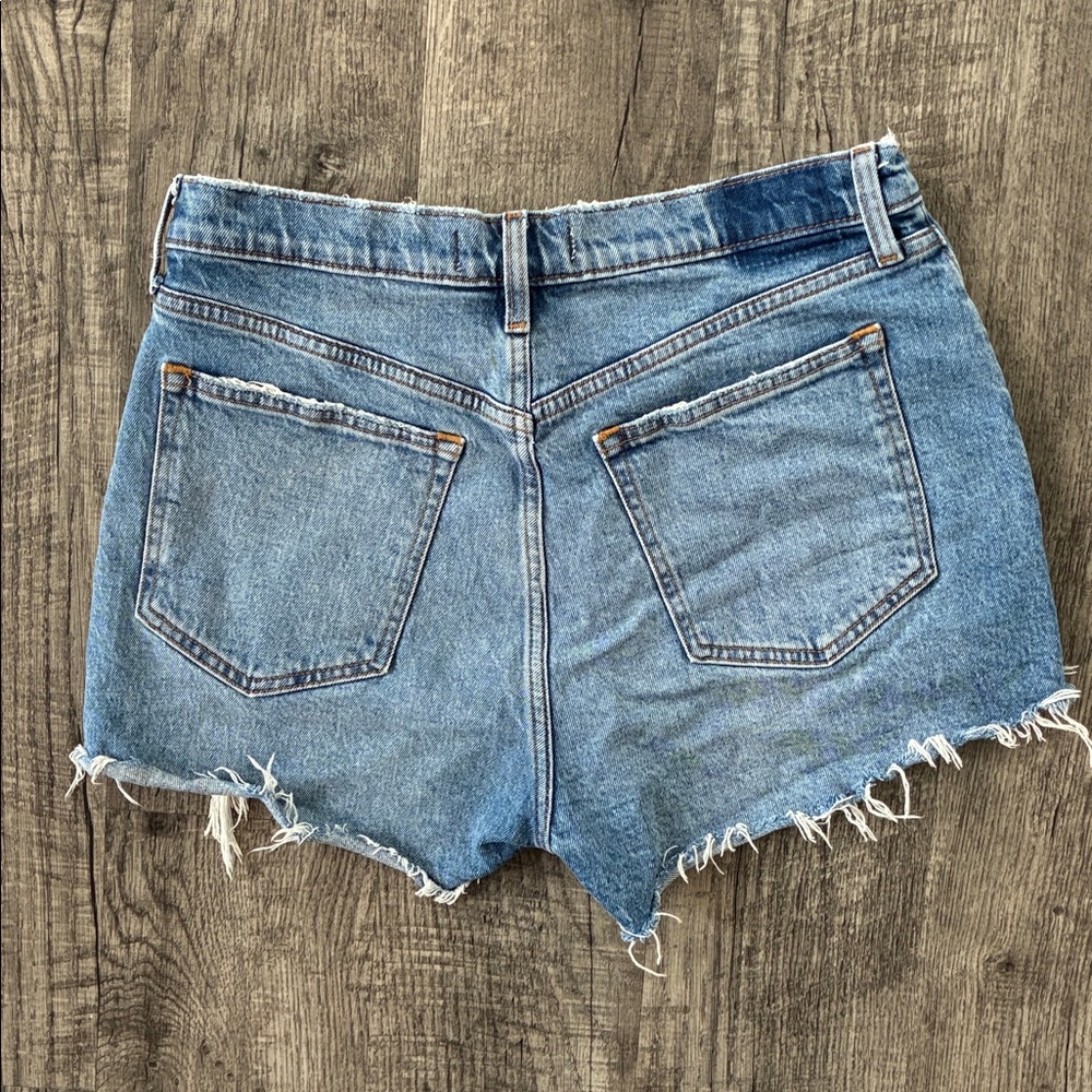 Abercrombie & Fitch The Mom Short High Rise Curve Love ✧ Size 29/8 - Picture 4 of 4